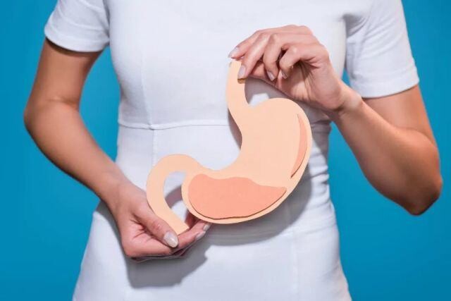 乳腺癌筛查:   25 岁以上的女性可每年进行一次乳腺彩超筛查,40岁