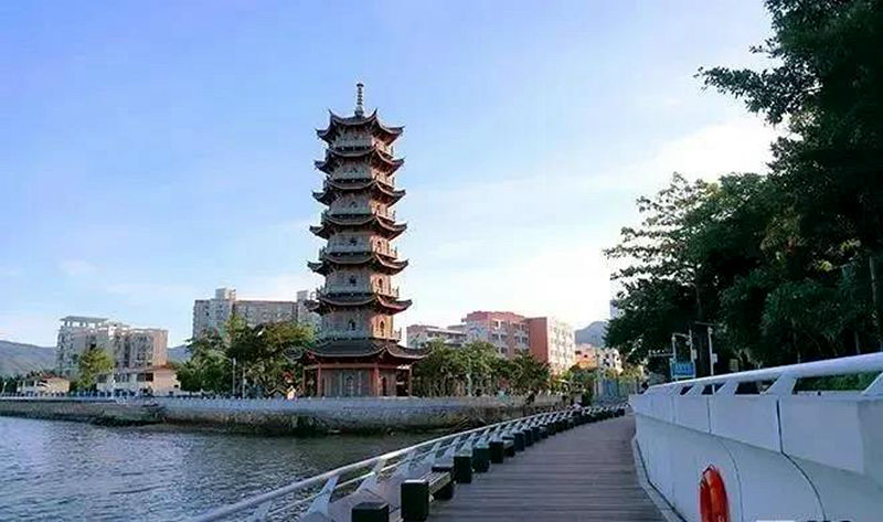 海滨栈道风景照 (25).jpg
