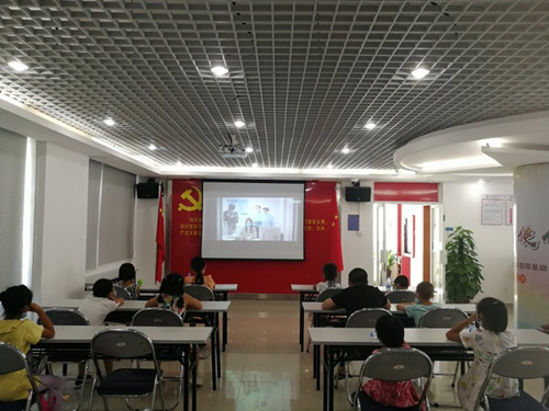 观影过程1.jpg