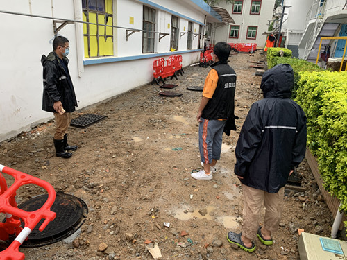 巡查社区老屋村.jpg