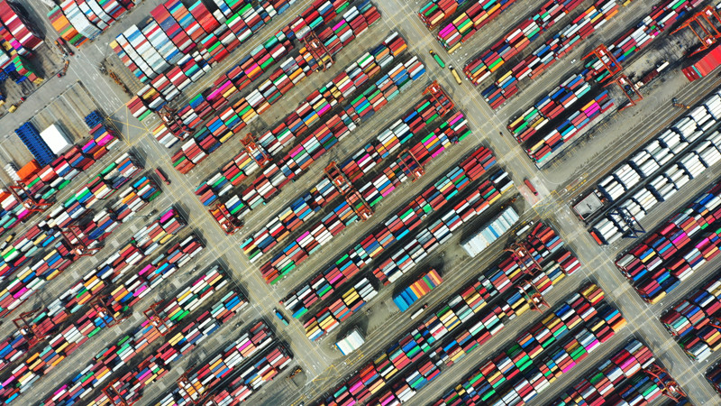 俯瞰集装箱如同积木整齐摆放  DJI_0008_副本.jpg