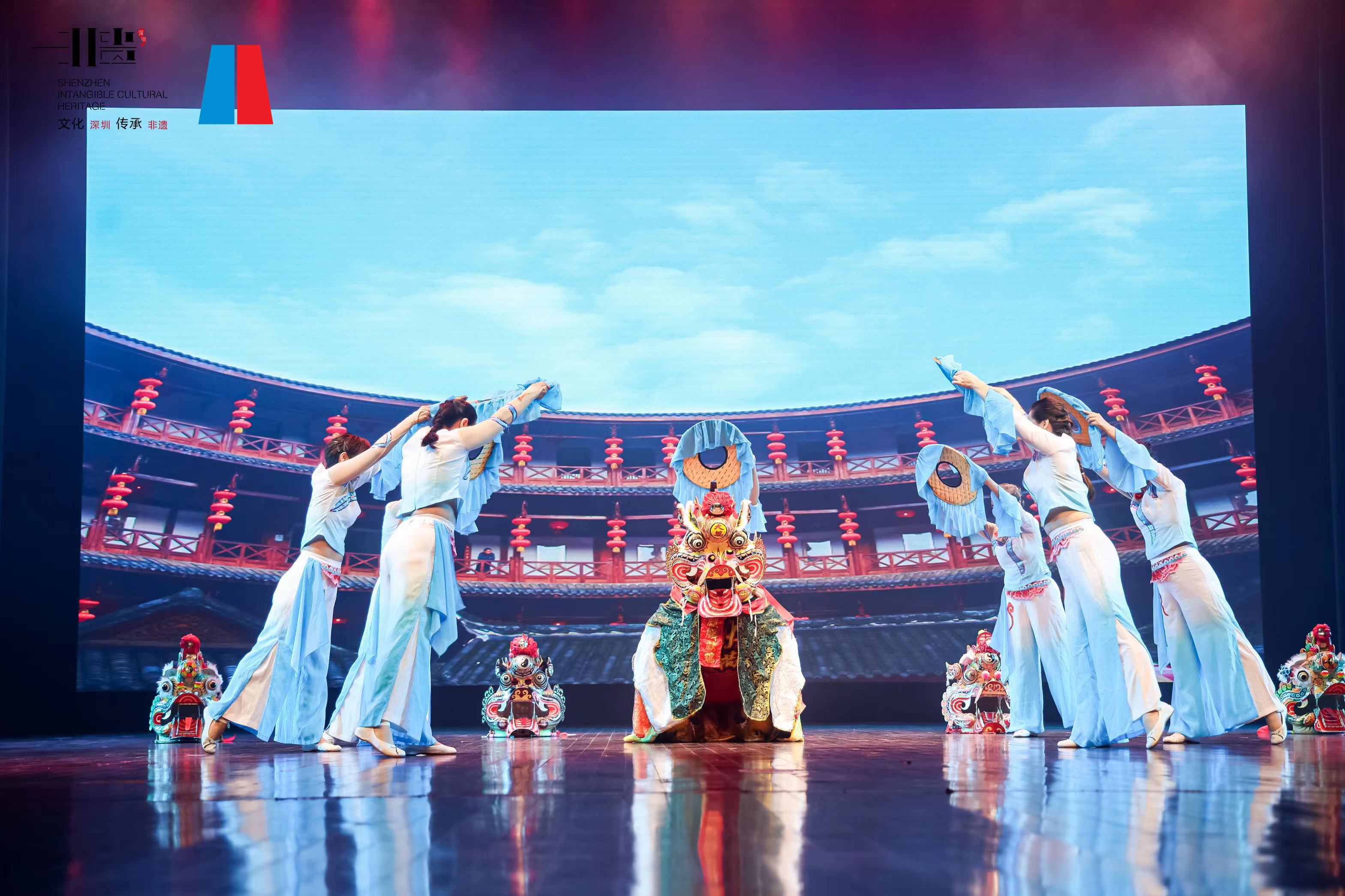 11月18日在盐田会堂举办“鱼跃鹏城 非遗焕新”2022年第十二届深圳市沙头角鱼灯节非遗展演活动1.jpg