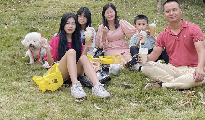 4.热心公益.jpg