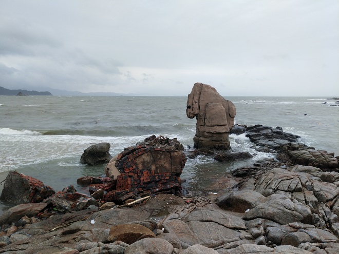 2018-3 超强台风“山竹”给盐田带来狂风暴雨、风暴潮、海水倒灌等恶劣天气.jpg