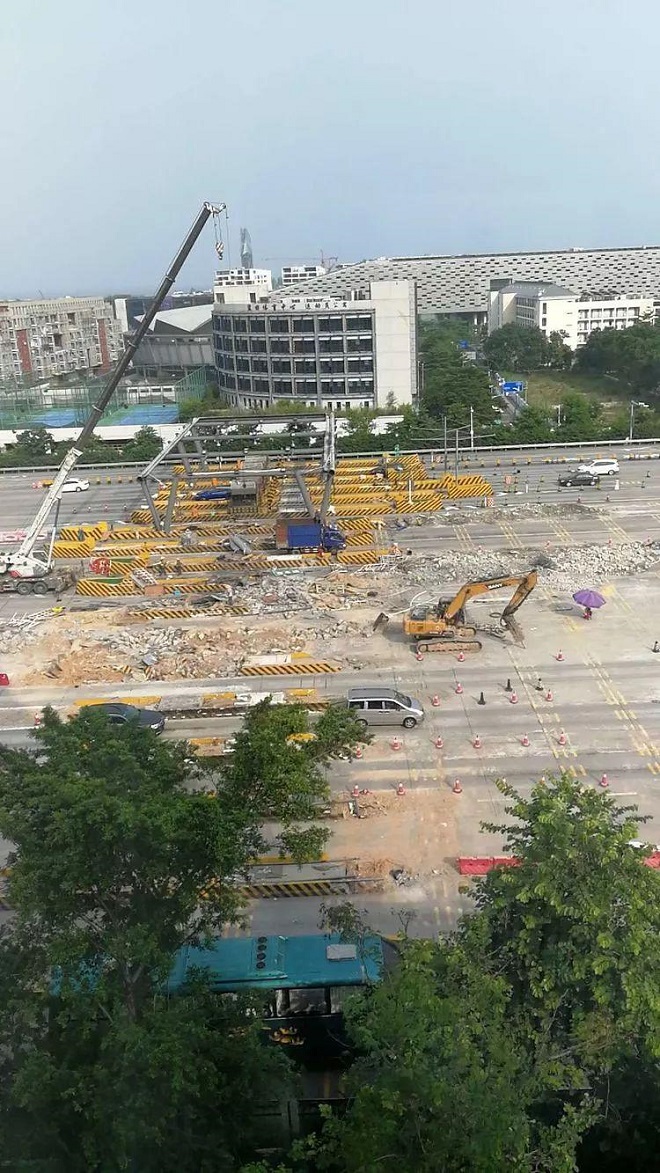 2019-3深圳大小梅沙等收费站拆除，盐坝高速公路实行免费通行.JPG