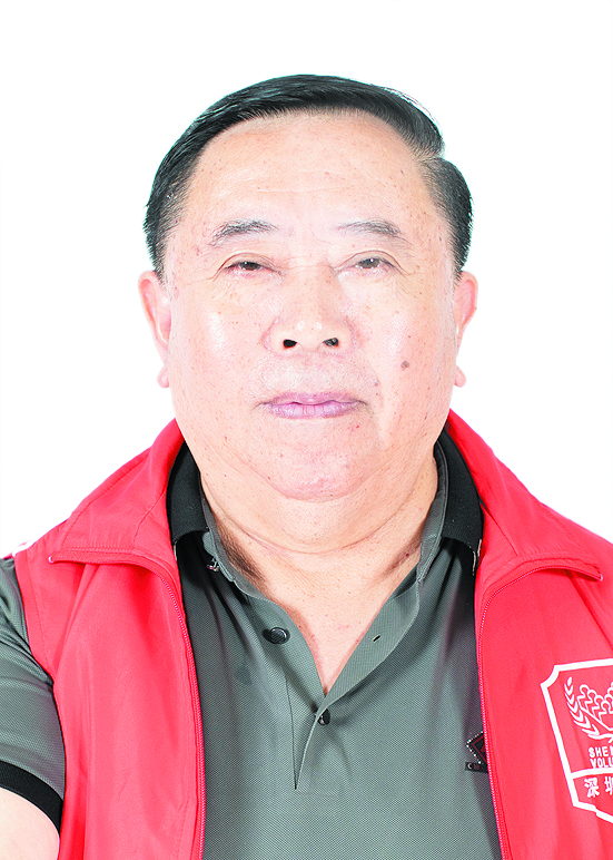 坪山区楼栋长彭玉俊AE3I3353.JPG