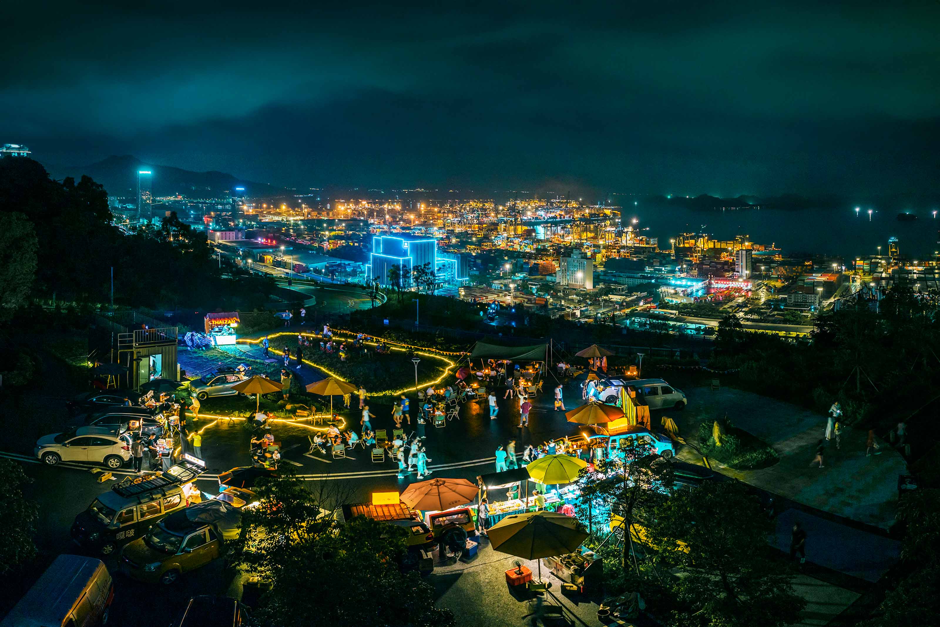 2.璀璨风光夜集市（刘丽 摄）.jpg